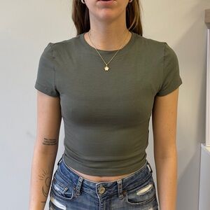 H&M crop t-shirt